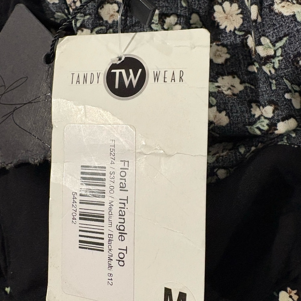 Juniors size M Chic Black Floral Camisole Top - Picture 6 of 7